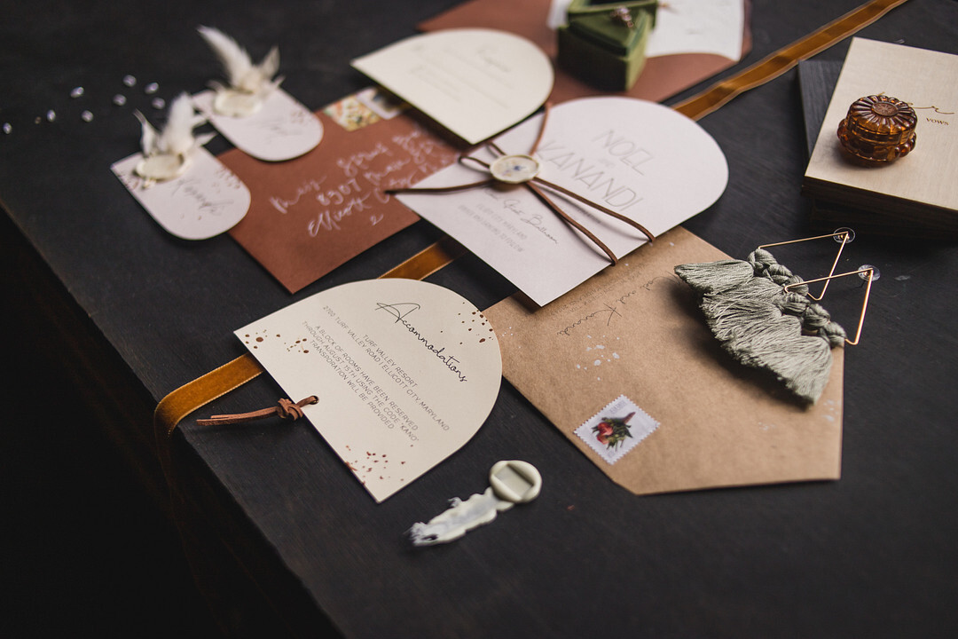 How to Choose Wedding Invitations That Will Get You Noticed